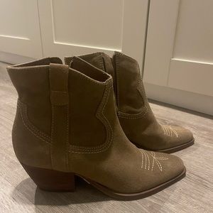 Dolce Vita Booties